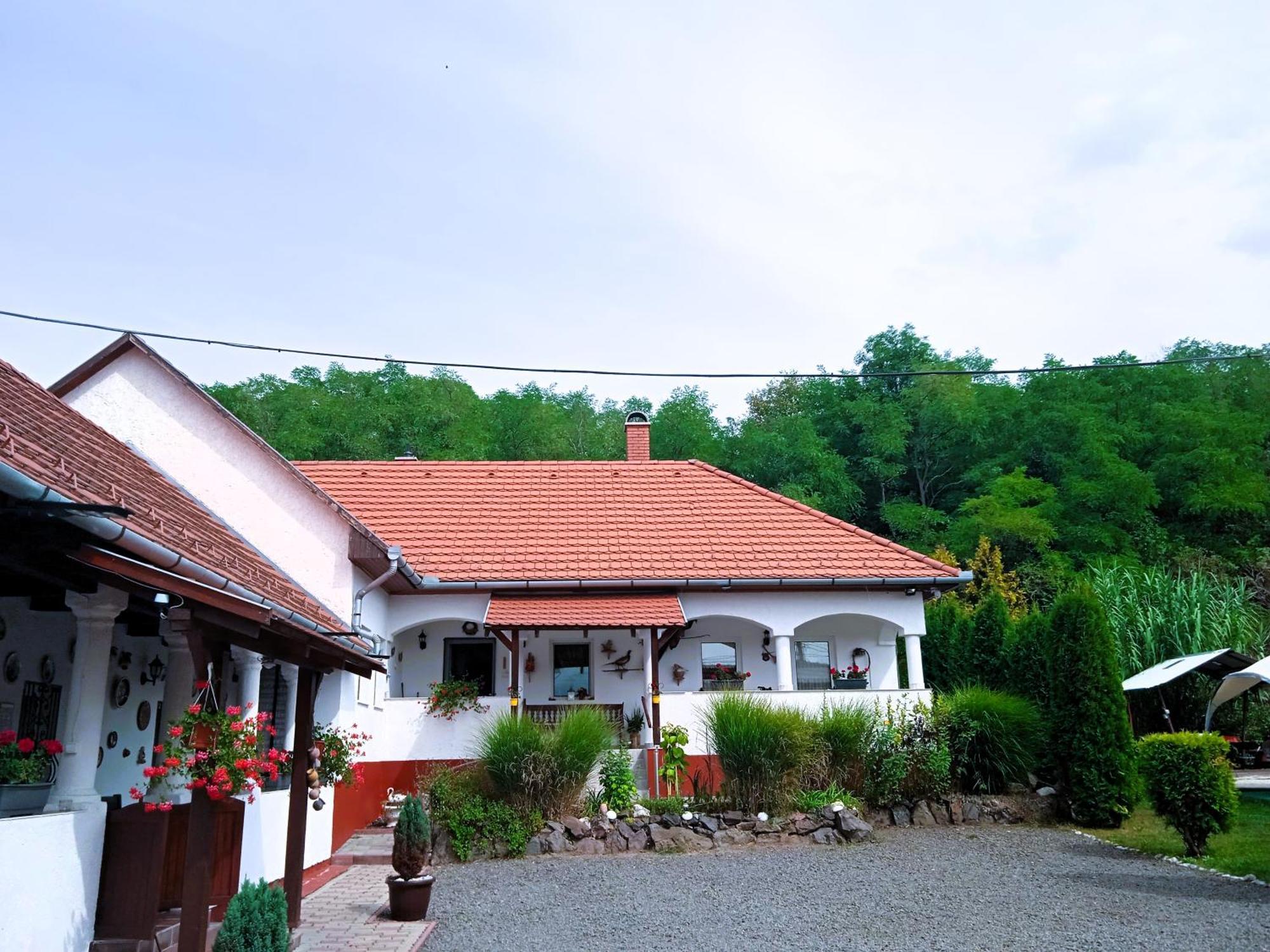 Harmony Vendeghaz Egerszalok Apartment Luaran gambar