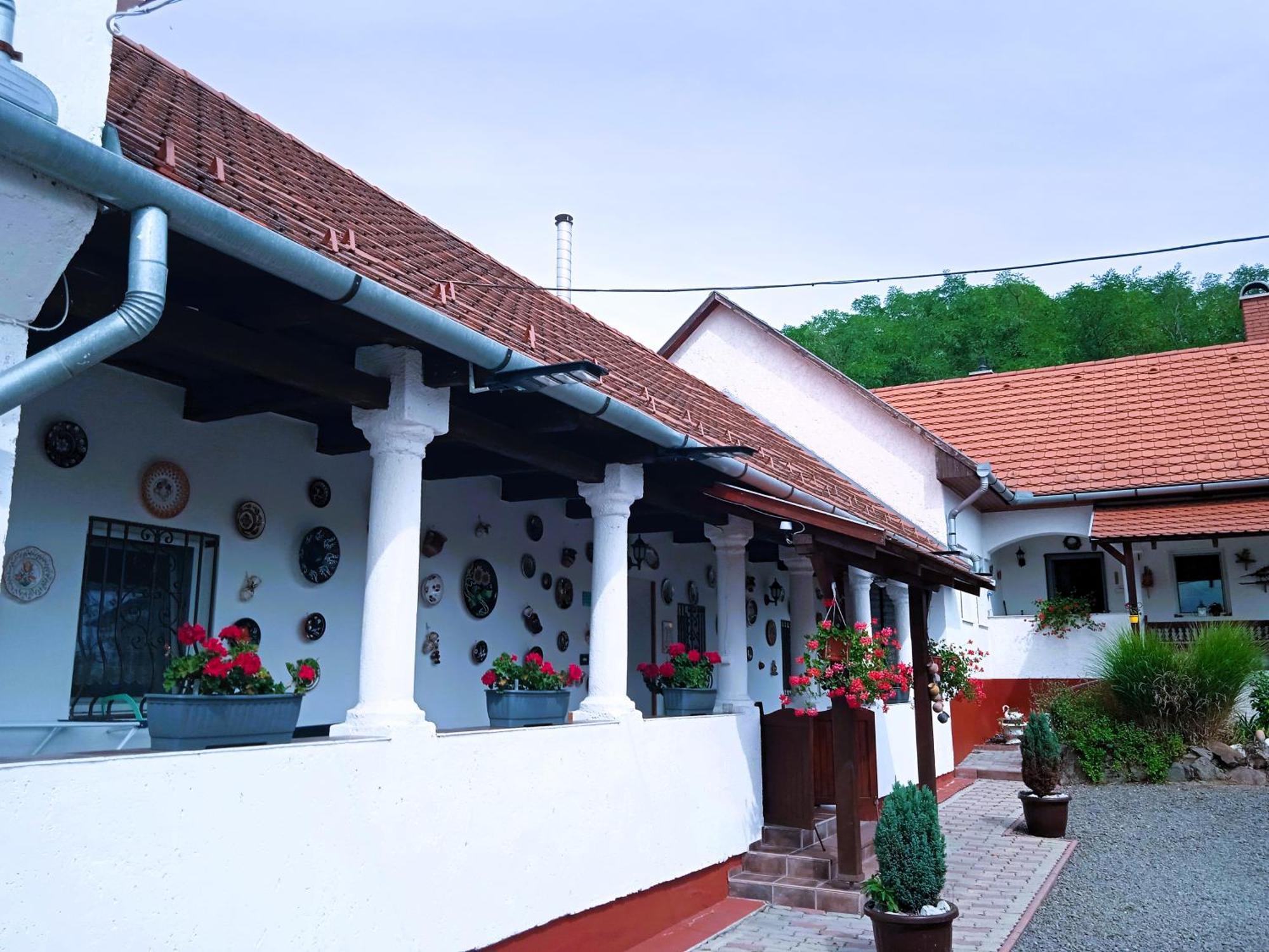 Harmony Vendeghaz Egerszalok Apartment Luaran gambar