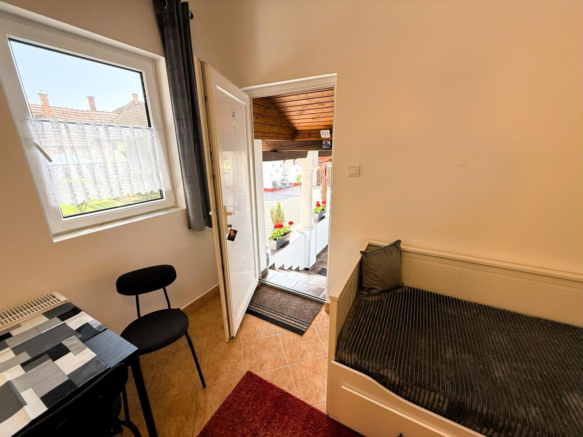 Harmony Vendeghaz Egerszalok Apartment Luaran gambar