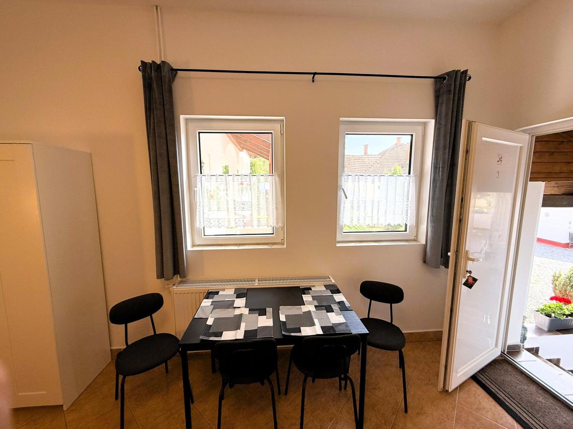 Harmony Vendeghaz Egerszalok Apartment Luaran gambar